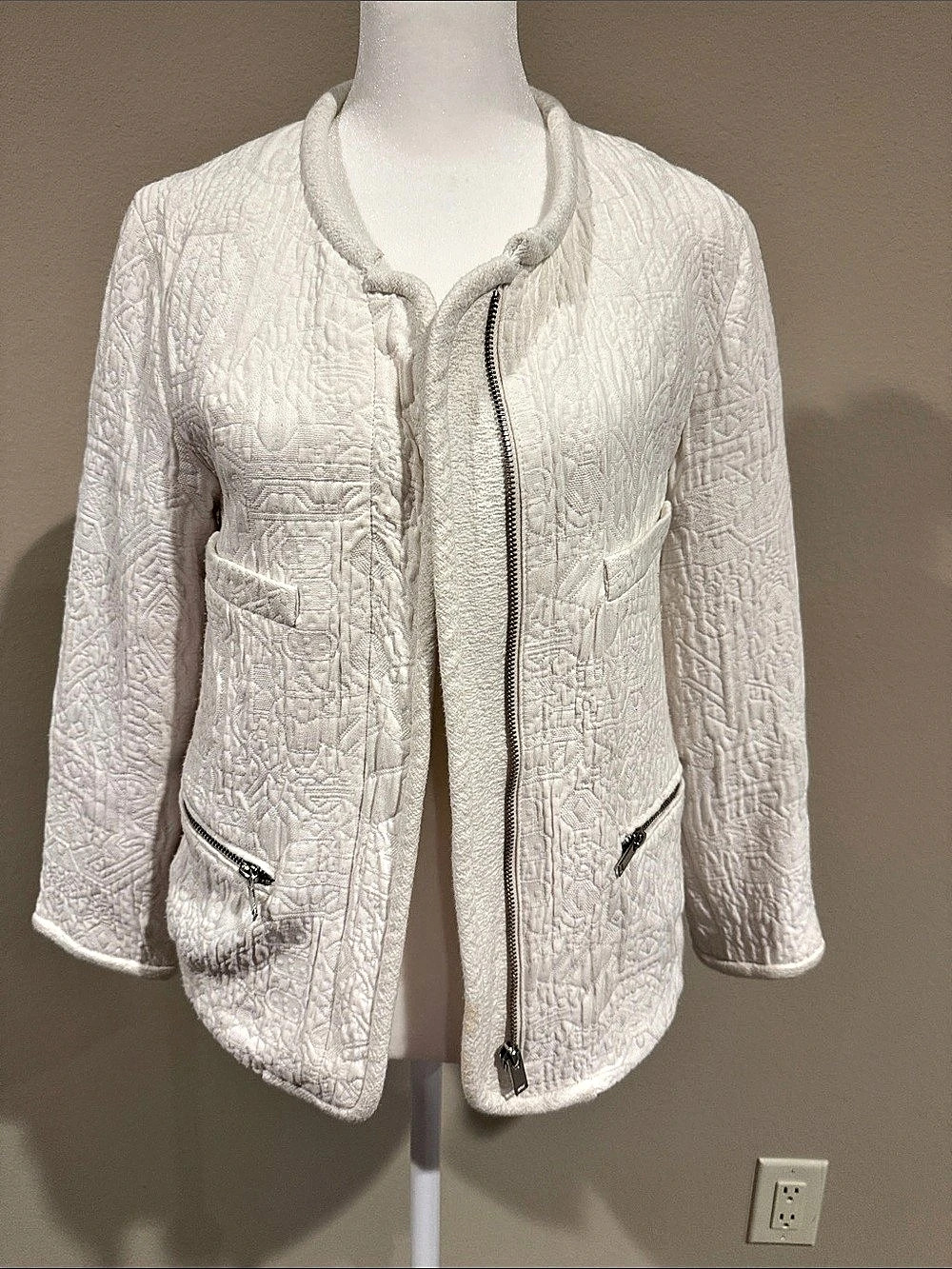 Zara Textured Quilted Jacket in White Size XS Like New